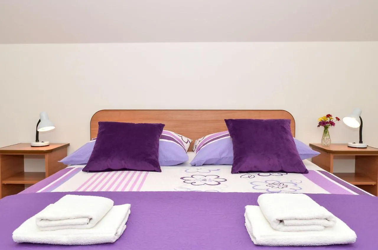 Apartments Pitesa 트로기르