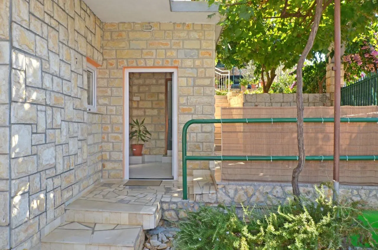 Apartments Pitesa 트로기르
