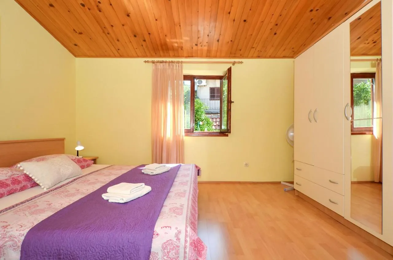 Apartments Pitesa Trogir