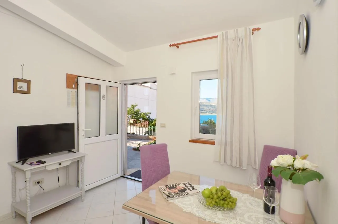 Apartments Pitesa Trogir Kroatië