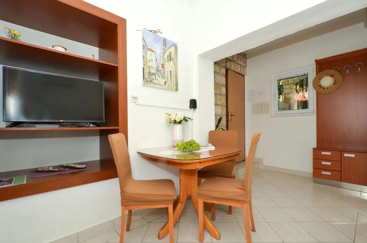Apartments Pitesa Trogir Kroatië