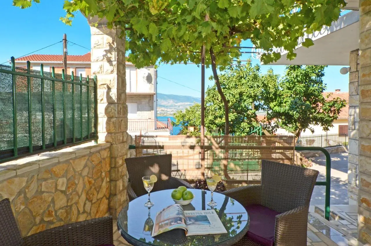 Apartments Pitesa Trogir 0*,  Kroatië