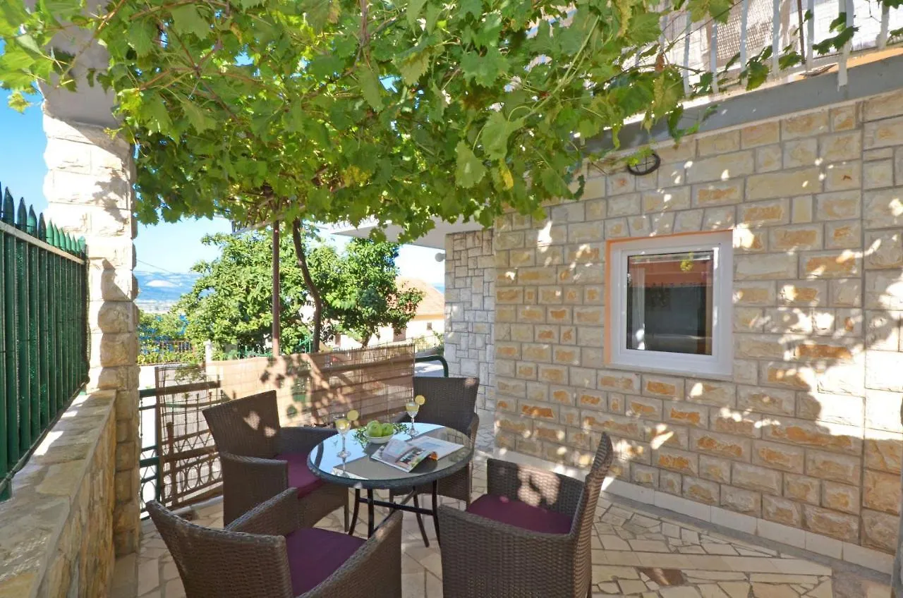 Apartments Pitesa Trogir